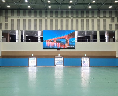 Yanggu 文化 ・ スポーツセンターの導入写真